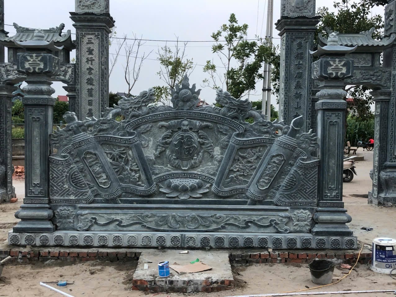 Cuốn Thư Đá - CTD27