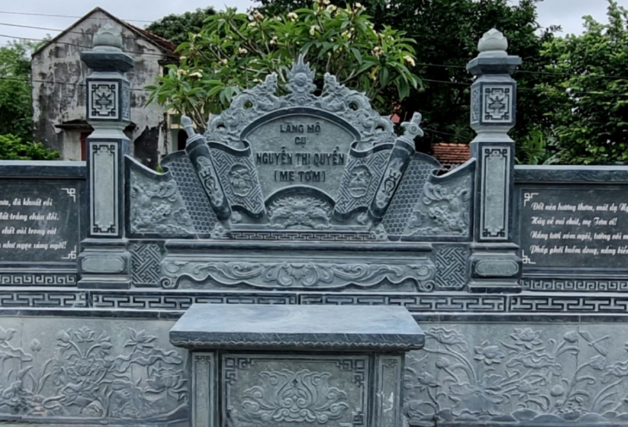 Cuốn Thư Đá - CTD37