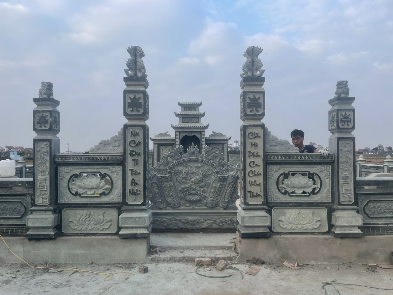 Cuốn Thư Đá - CTD49