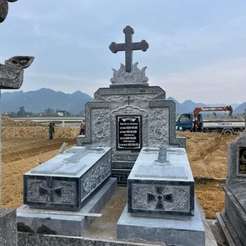 Mộ Đá Công Giáo - MCG10