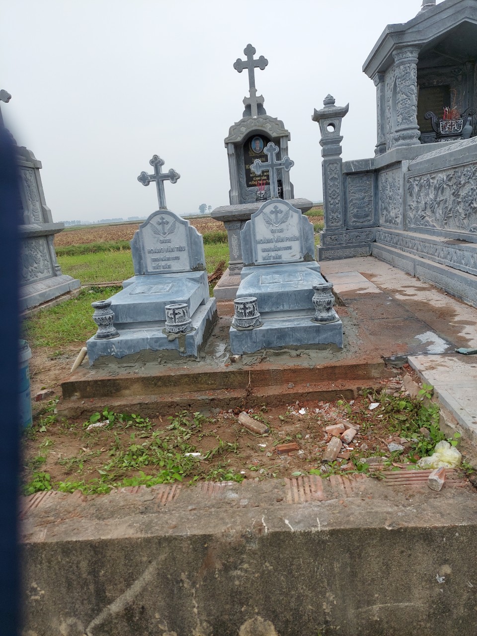 Mộ Công Giáo - MCG15