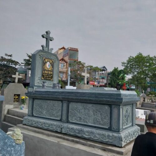Mộ Đá Công Giáo - MCG18