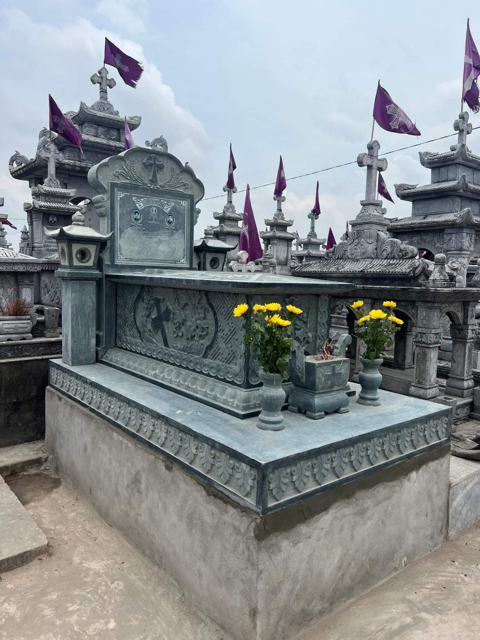 Mộ Công Giáo - MCG21