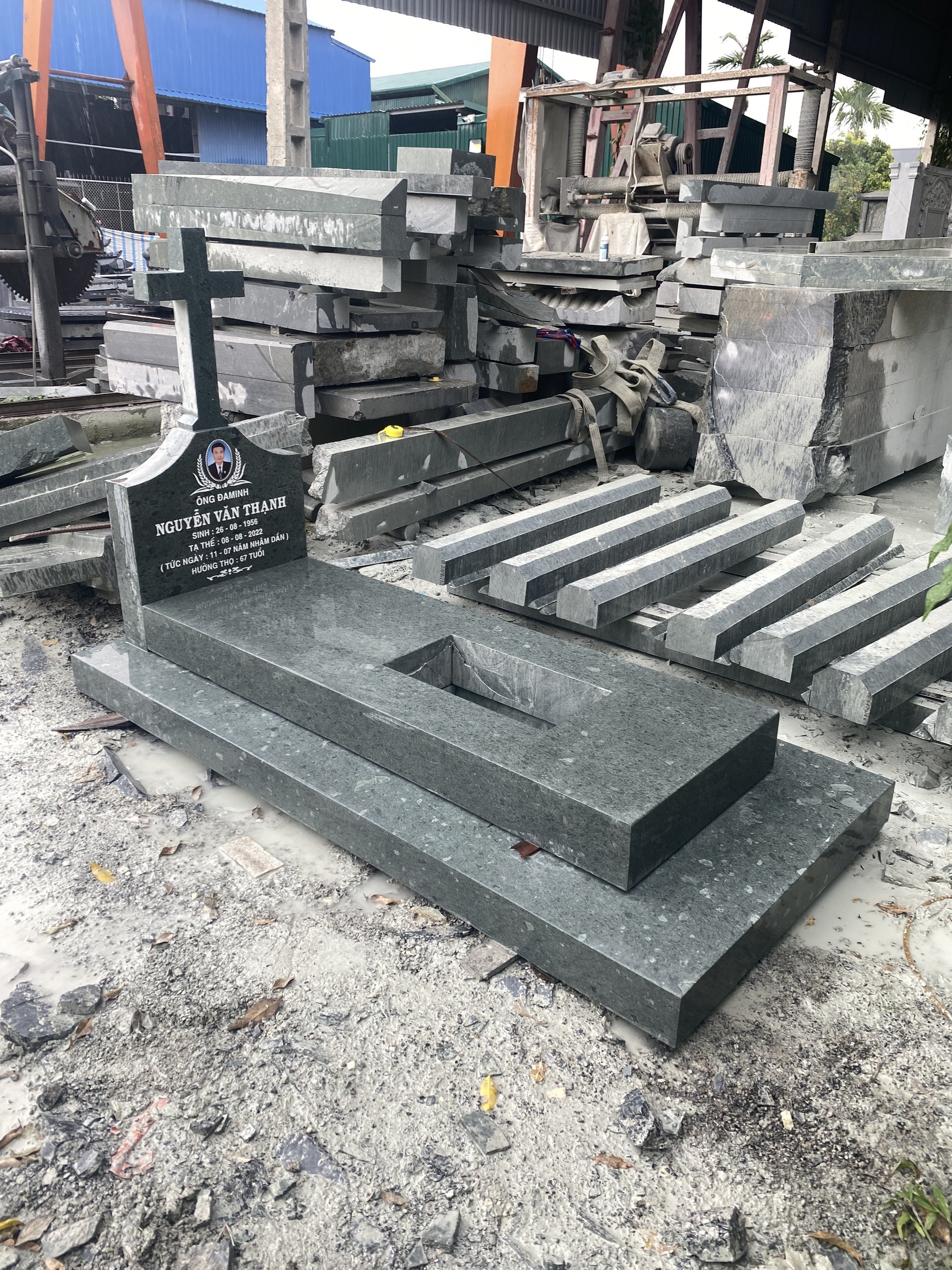 Mộ Công Giáo - MCG24