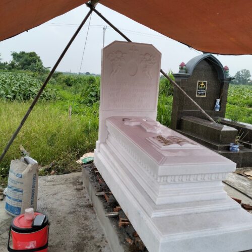 Mộ Đá Công Giáo - MCG26