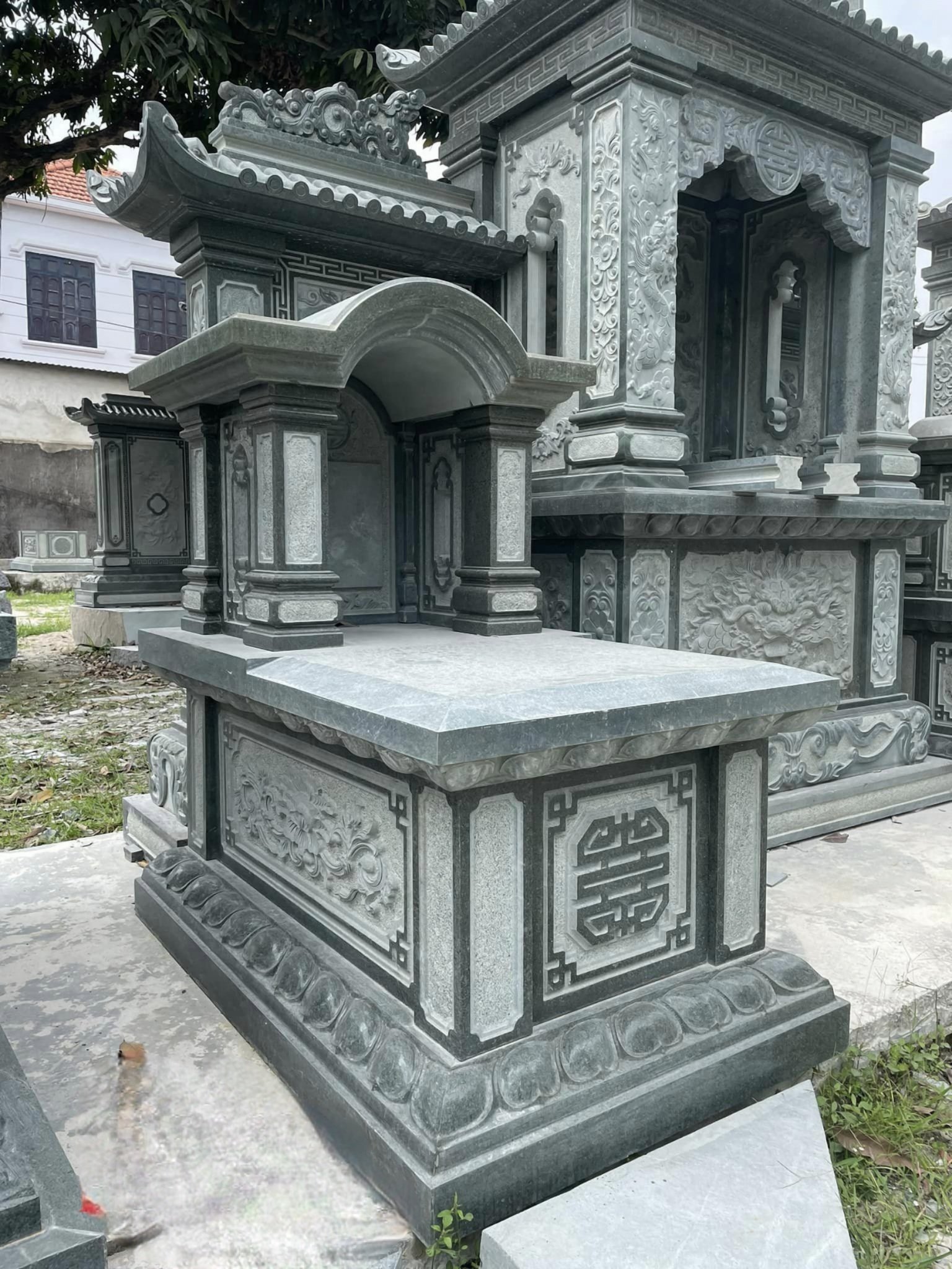 Mộ Đá 1 Mái - M1M11