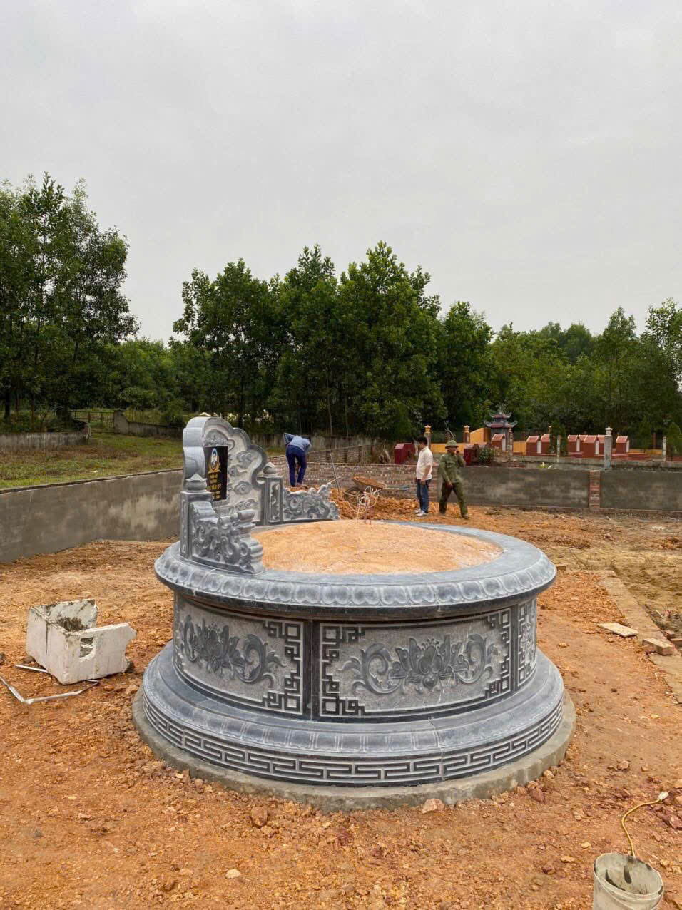 Mộ Đá Tròn - MDT02