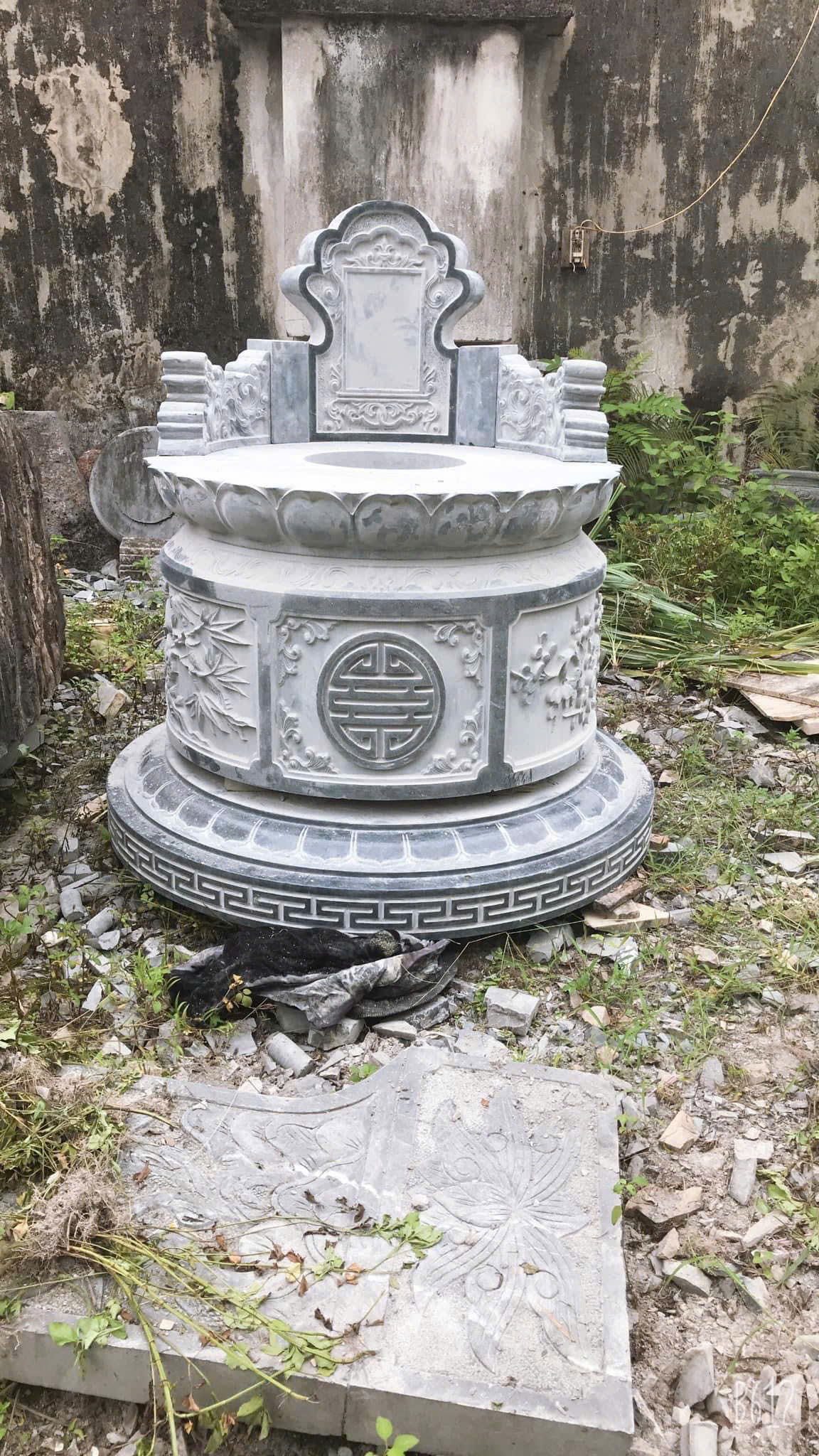 Mộ Đá Tròn - MDT08