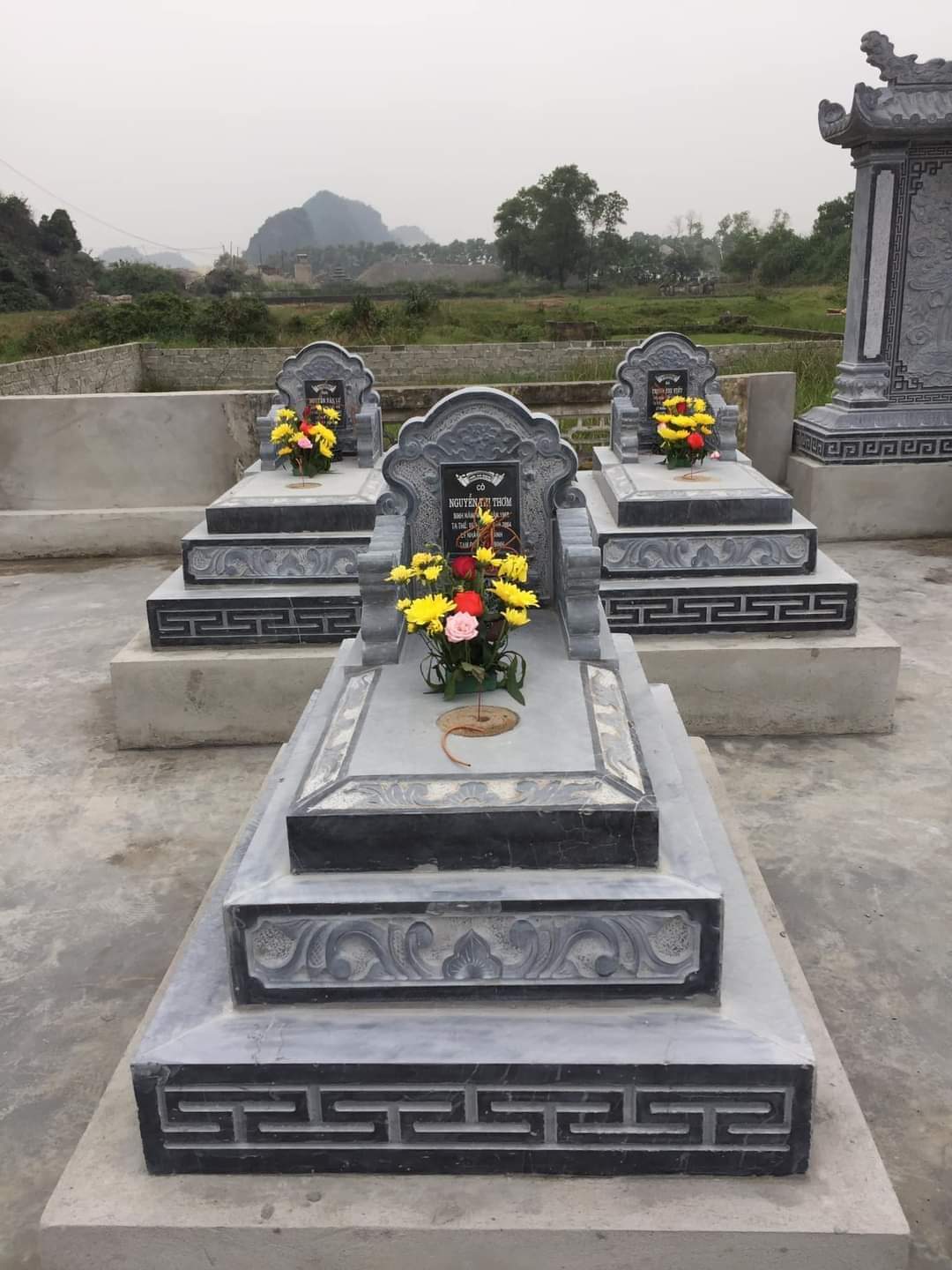 Mộ Không Mái - MKM32