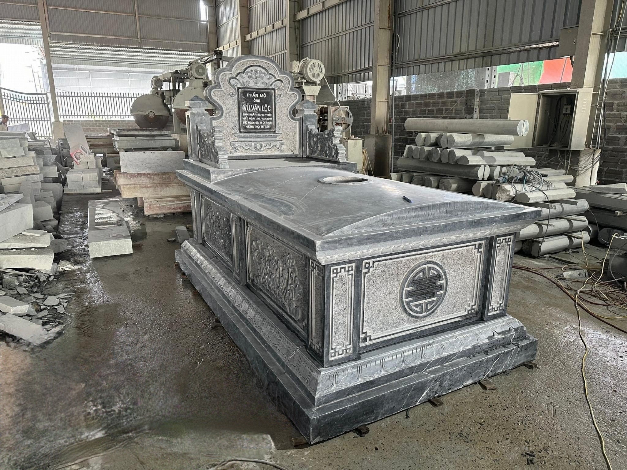 Mộ Không Mái - MKM43